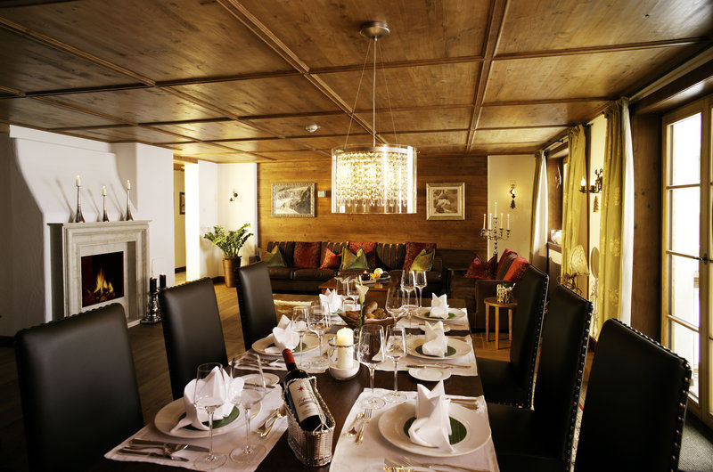 Bentleys House Lägenhet Lech Restaurang bild